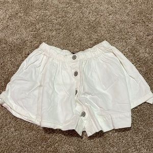white denim skirt